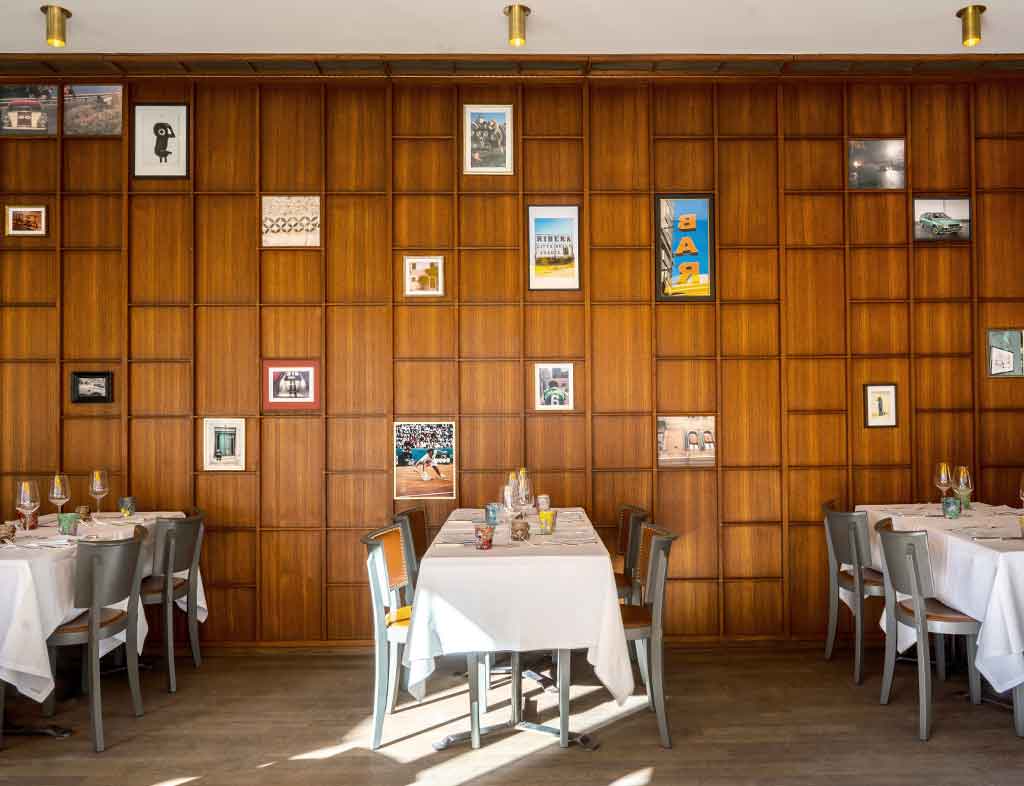Senta Berger, Michael Gräter & Gunter Sachs in der Bar Giornale